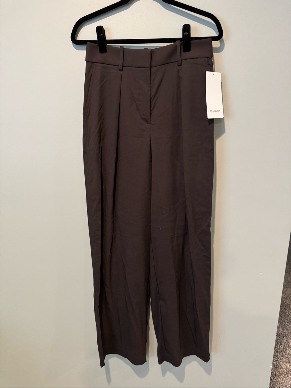 Lululemon Pleat-Front High Rise Trouser - Picture 2 of 3